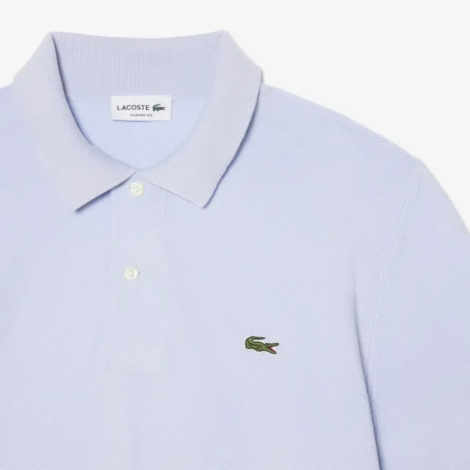 Polo de malha com corte clássico