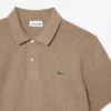 Polo de malha com corte clássico