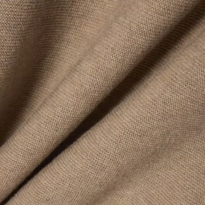 Polo de malha com corte clássico