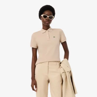 Polo feminino de corte regular em tecido Petit Piqué