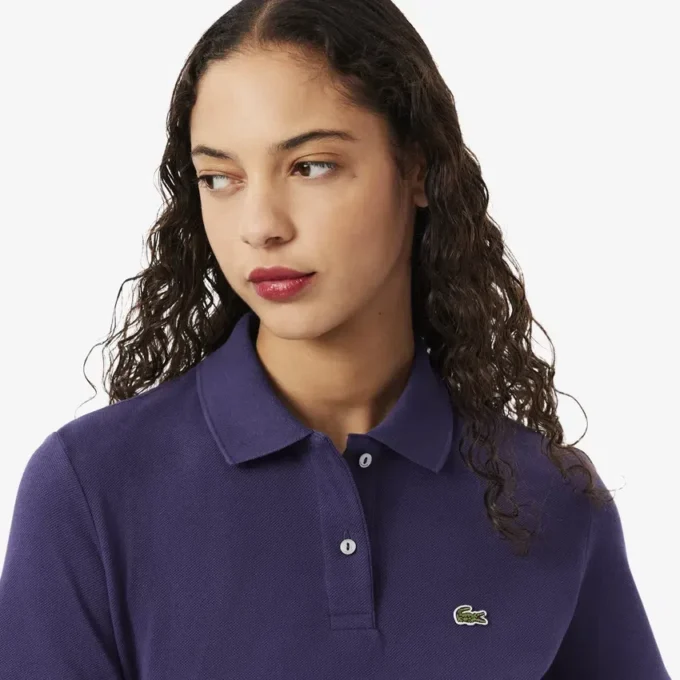 Polo feminino de corte regular em tecido Petit Piqué