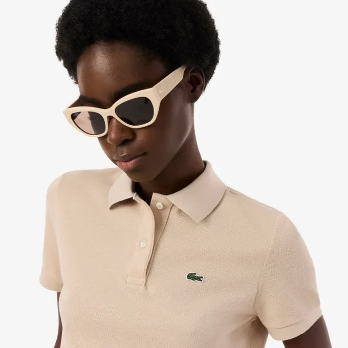 Polo feminino de corte regular em tecido Petit Piqué