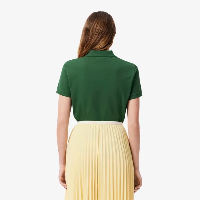 Polo feminino de corte regular em tecido Petit Piqué