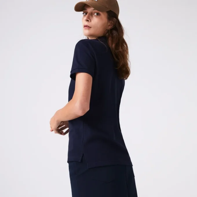Polo feminino de corte regular em tecido Petit Piqué