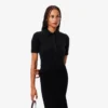 Polo feminino de malha canelada felpuda com corte justo