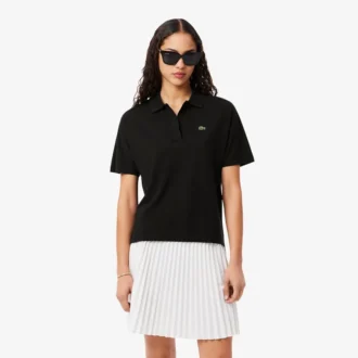 Polo feminino de malha piqué com corte descontraído