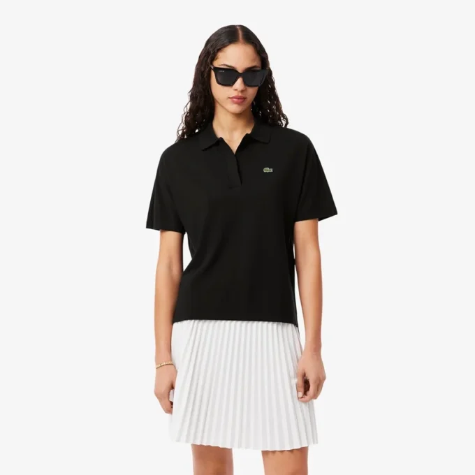Polo feminino de malha piqué com corte descontraído