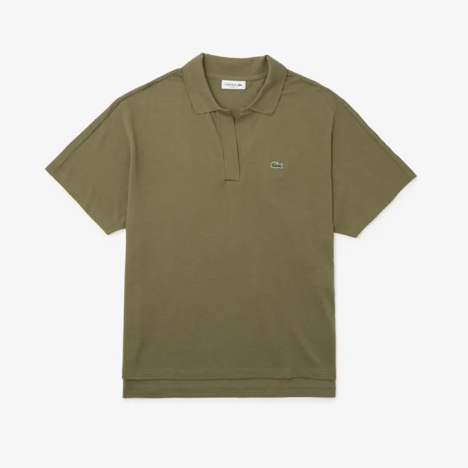 Polo feminino de malha piqué com corte descontraído