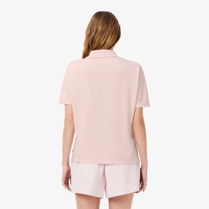 Polo feminino de malha piqué com corte descontraído