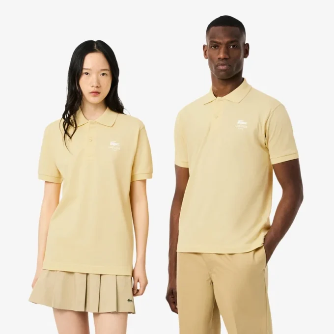 Polo L.12.12 unissexo de corte clássico com estampado exclusivo