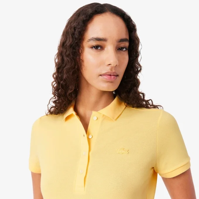 Polo Mini Piqua Elástico de Corte Justo L.12.12 para Mulher