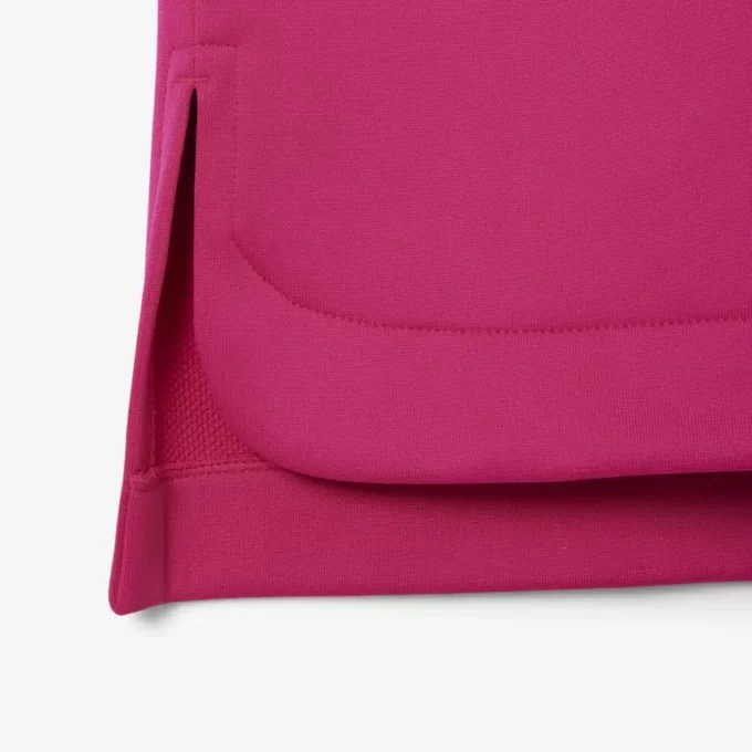 Polo oversized em cetim com detalhe de emblema da passerelle