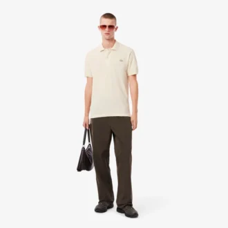 Polo Piqué com Detalhes Bordados e Corte Clássico para Homem