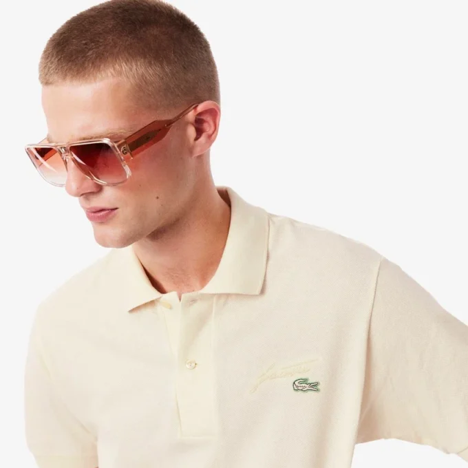 Polo Piqué com Detalhes Bordados e Corte Clássico para Homem