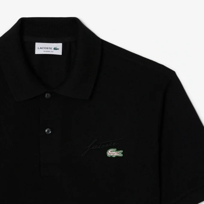 Polo Piqué com Detalhes Bordados e Corte Clássico para Homem