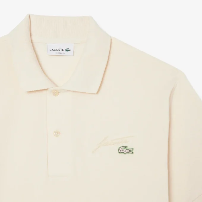 Polo Piqué com Detalhes Bordados e Corte Clássico para Homem