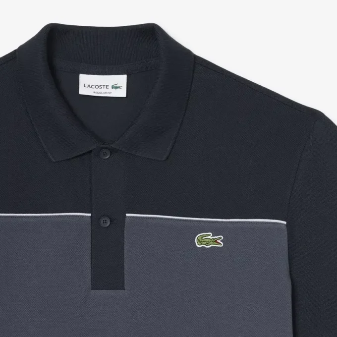 Polo Piqua com blocos de cor e corte regular