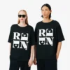 T-shirt com grafismo em cetim Runway
