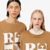 T-shirt com grafismo em cetim Runway