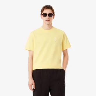 T-shirt de corte clássico com emblema em destaque