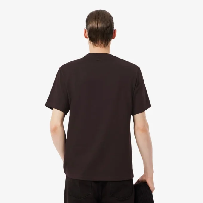 T-shirt de corte clássico com emblema em destaque