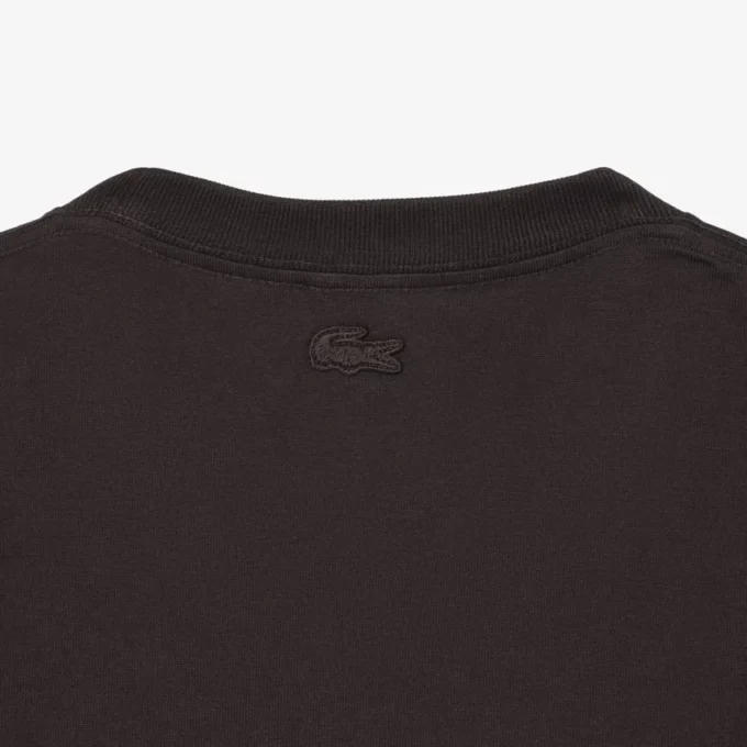 T-shirt de corte clássico com emblema em destaque
