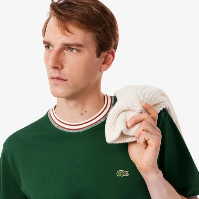 T-shirt masculina com gola às riscas, fabricada em França