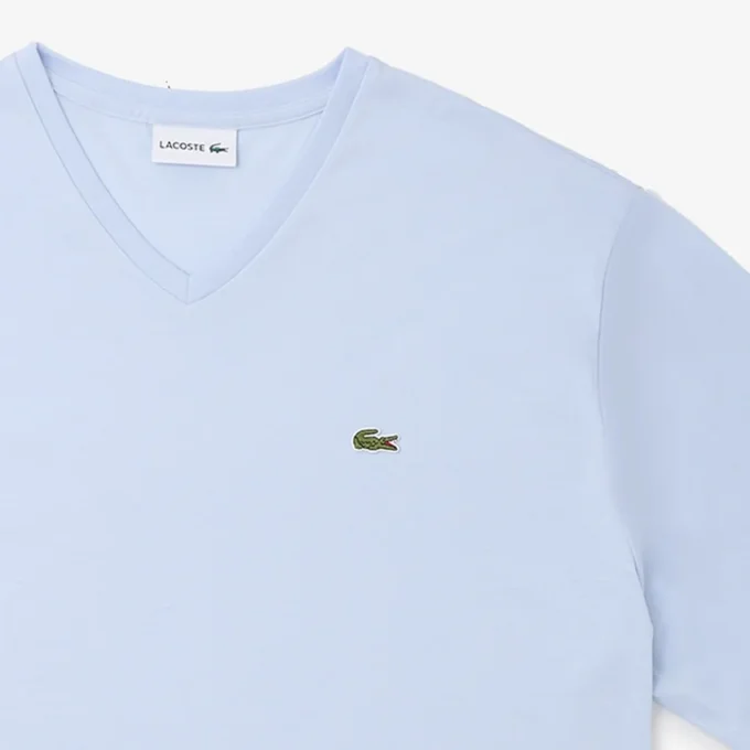 T-shirt masculina de corte largo com decote em V em Pima