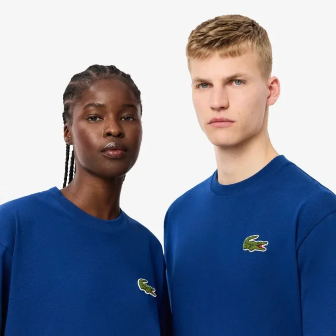 T-shirt unissexo de corte largo em algodão pesado com emblema