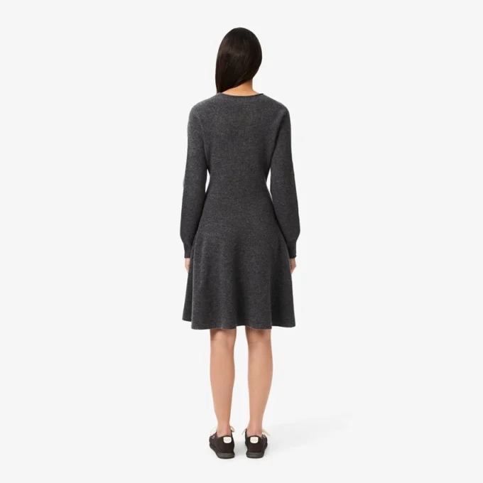 Vestido curto de lã sem costuras para mulher