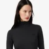 Vestido de gola alta e corte justo para mulher