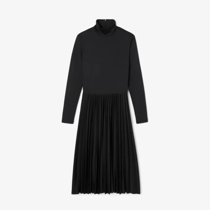 Vestido de gola alta e corte justo para mulher