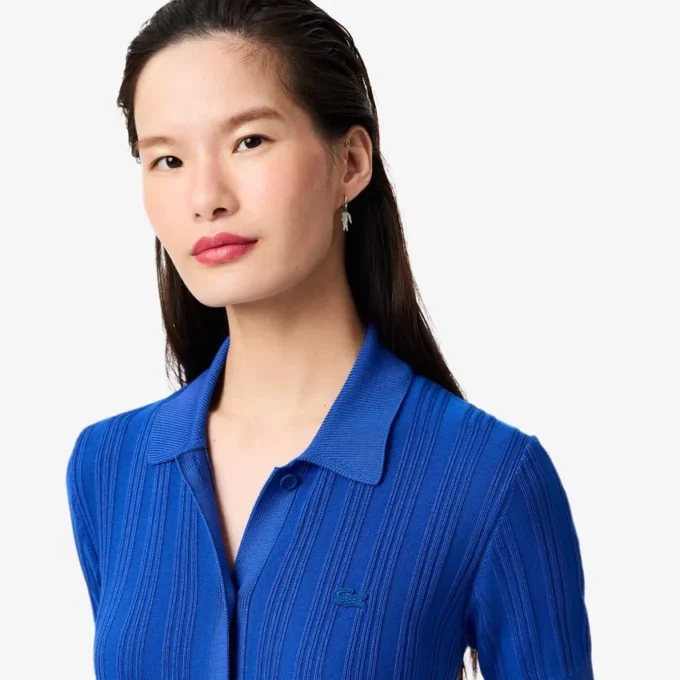 Vestido de malha canelada com gola de polo para mulher