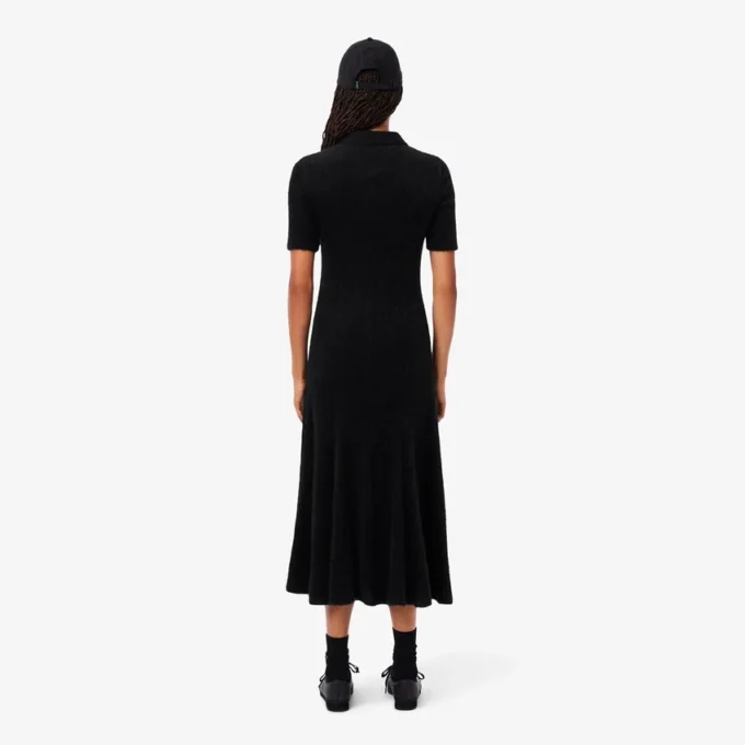 Vestido de malha felpuda com canelado e gola de polo para mulher