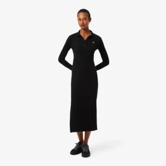 Vestido de mulher com gola polo em algodão canelado e corte justo