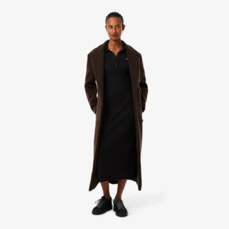 Vestido de mulher com gola polo em algodão canelado e corte justo