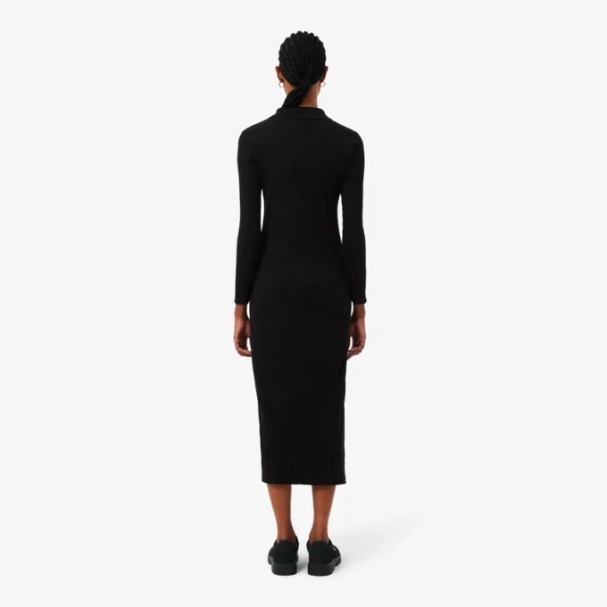 Vestido de mulher com gola polo em algodão canelado e corte justo