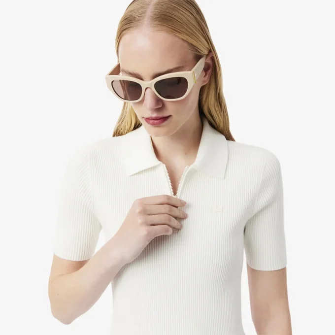 Vestido feminino com gola polo plissada