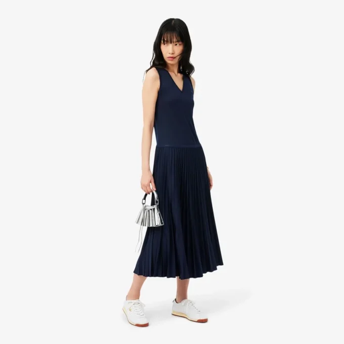 Vestido longo sem mangas com pregas