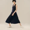 Vestido longo sem mangas com pregas