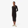 Vestido polo justo com emblema bordado