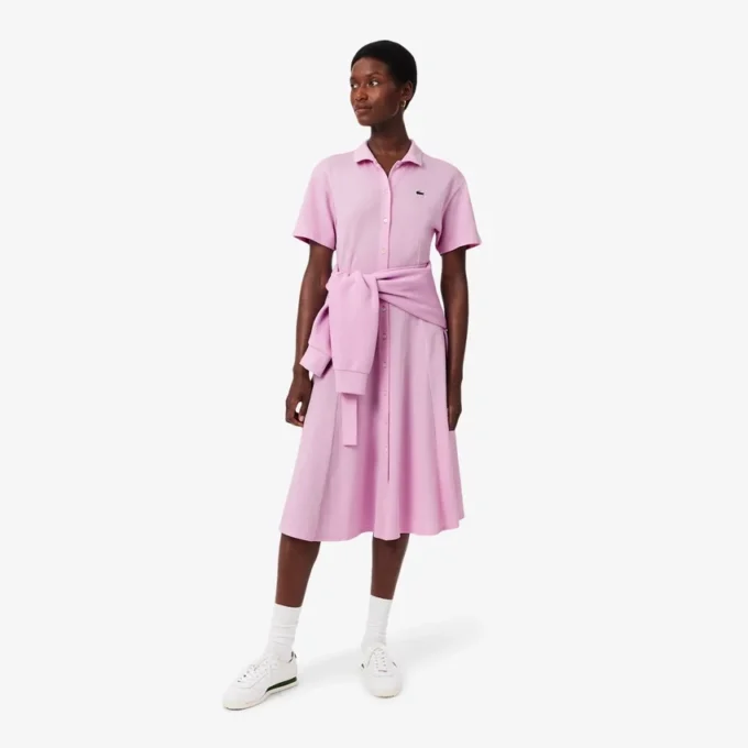 Vestido polo mini-piqué com corte evasê para mulher