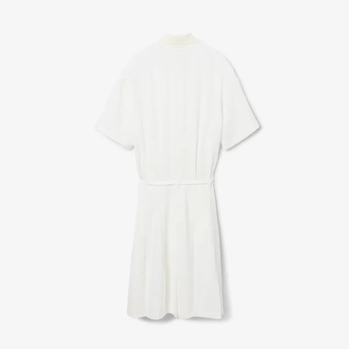 Vestido Polo Runway com Detalhes de Bordado e Pregas