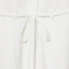 Vestido Polo Runway com Detalhes de Bordado e Pregas