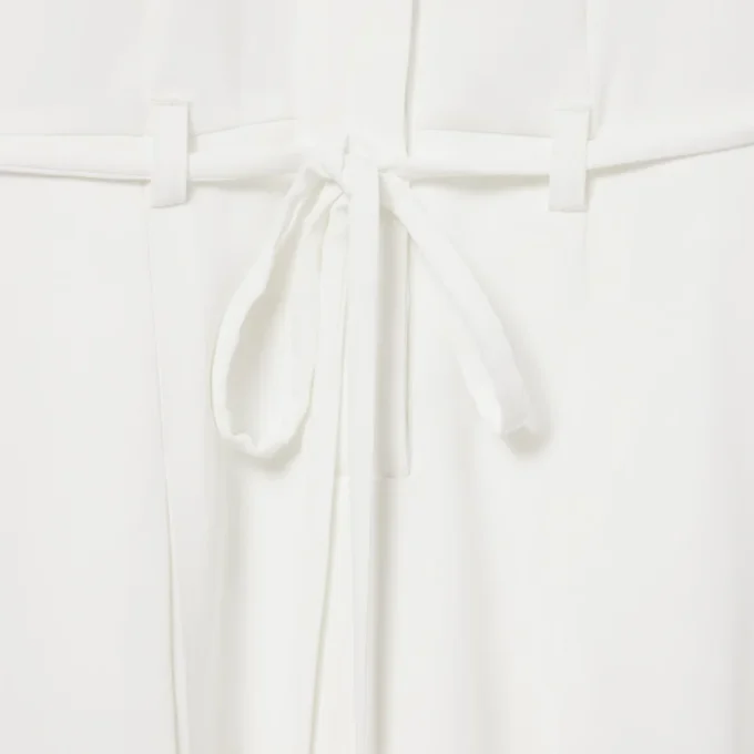 Vestido Polo Runway com Detalhes de Bordado e Pregas