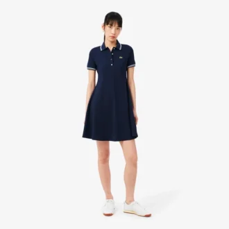 Vestido skater com gola de polo elástica para mulher