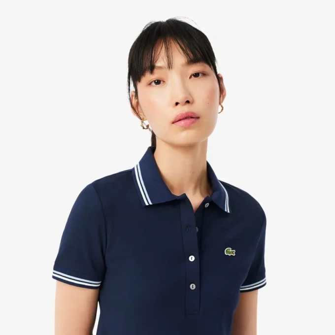 Vestido skater com gola de polo elástica para mulher
