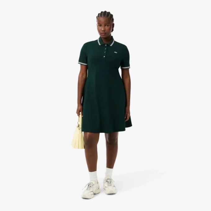 Vestido skater com gola de polo elástica para mulher