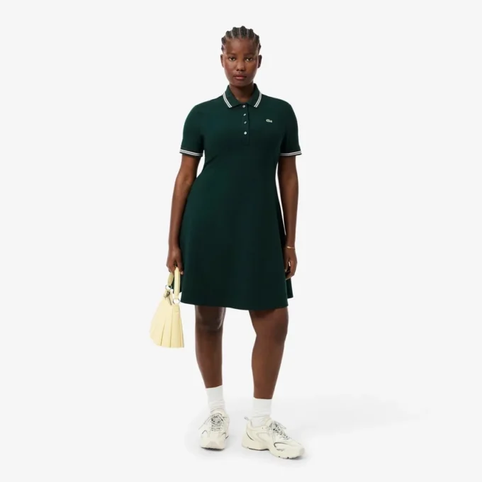 Vestido skater com gola de polo elástica para mulher
