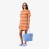 Vestido T-shirt em malha de malha com riscas